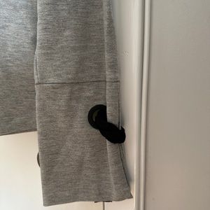 Sweatshirt with tie cuff details!